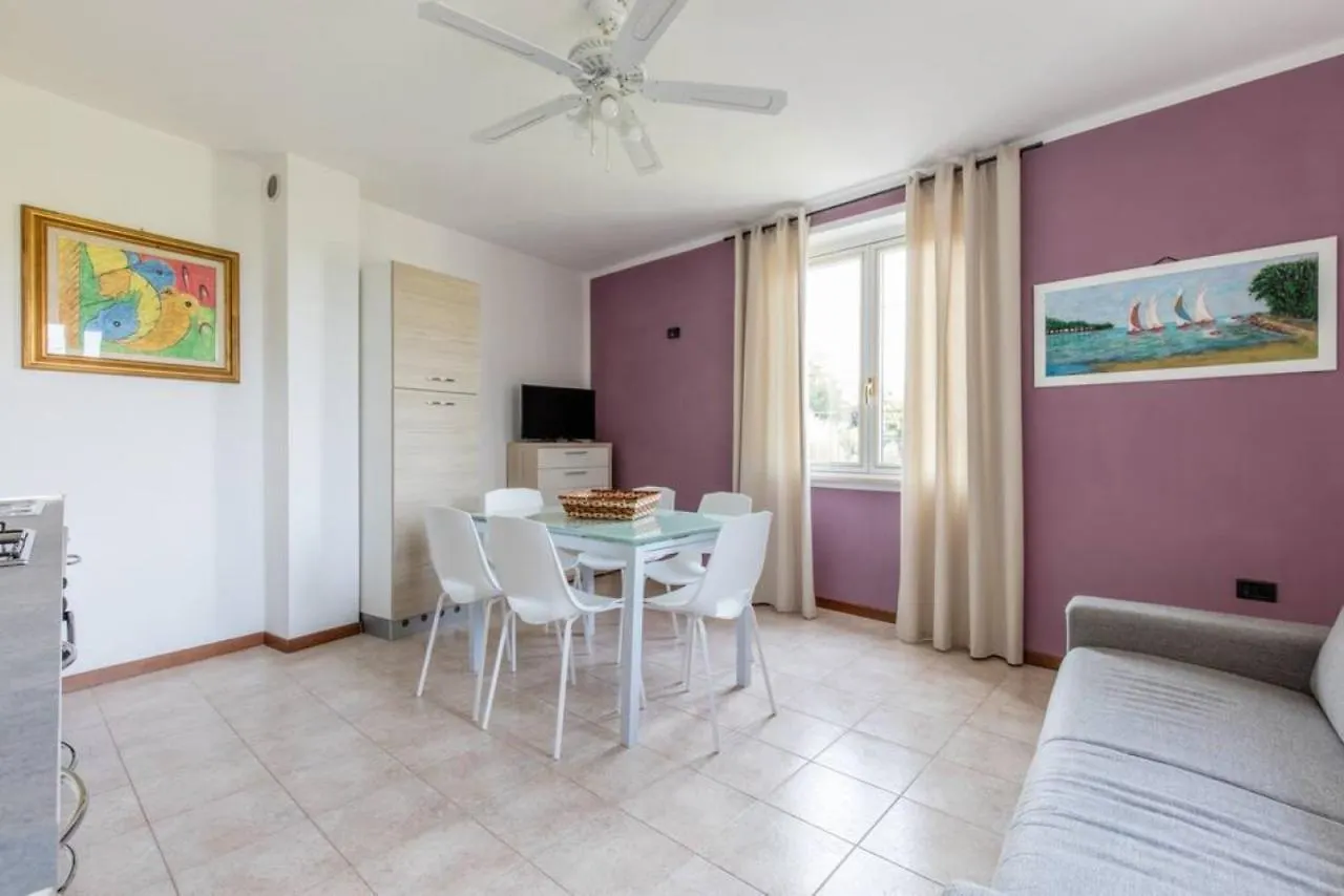 Gardasun 2 Lovely Flat Lake Close Pet Friendly Padenghe sul Garda 0*,  Italien